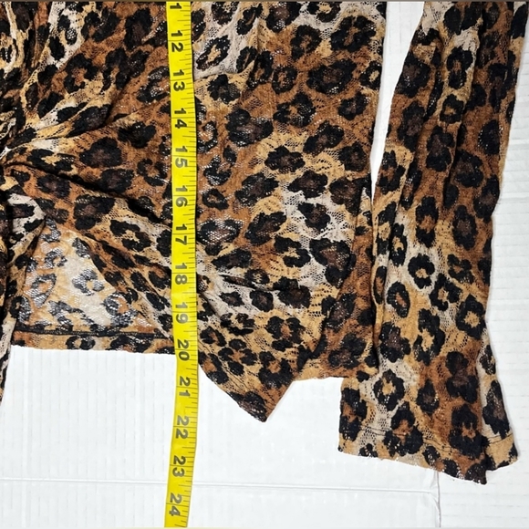 COPY - Newport News Small Leopard/Cheetah Print Tie Front/Drape Front Mesh Card… - Picture 11 of 13